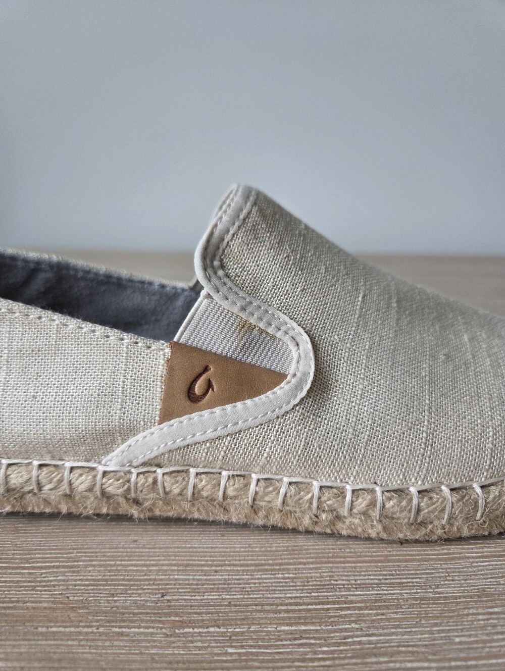 OluKai Pā'akai Espadrille Beige Linen Slip On Shoes Womens Size 8.5 - Picture 10 of 11